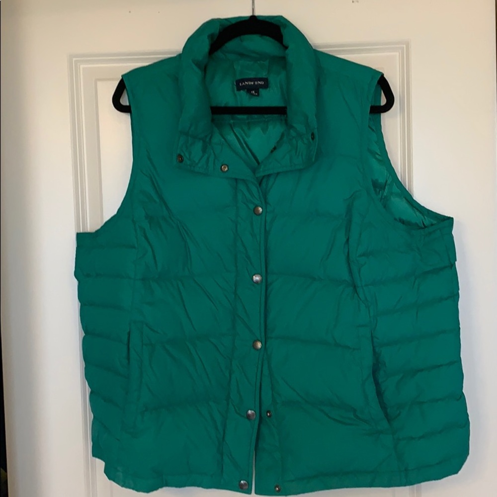 Lands End kelly green puffer vest